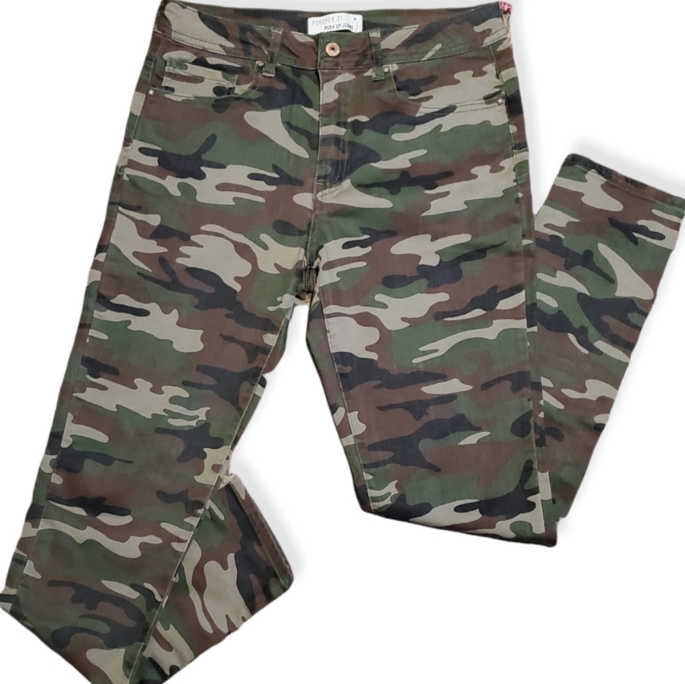 ♠️Forever 21♠️Camouflage Push-Up Stretch Skinny Leg Jeans, Size M